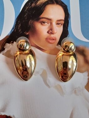 Vintage Casual Corner Gold-Toned Sculptural Modernist Post Earrings 💫